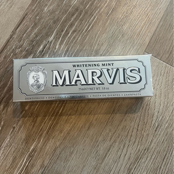 NWT Marvis Whitening Mint toothpaste - Picture 2 of 8